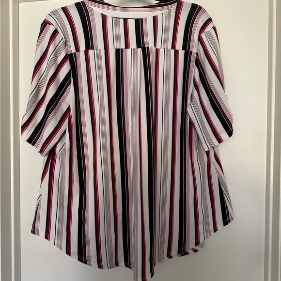Women’s plus size top 1x red black white - Picture 6 of 6